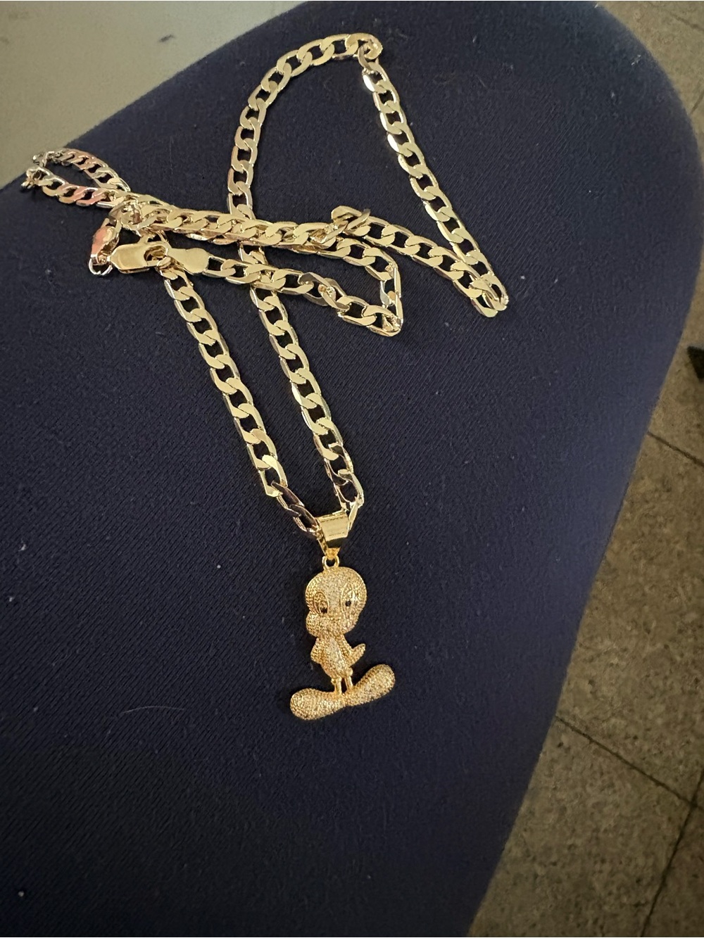 Tweetie necklace gold plated